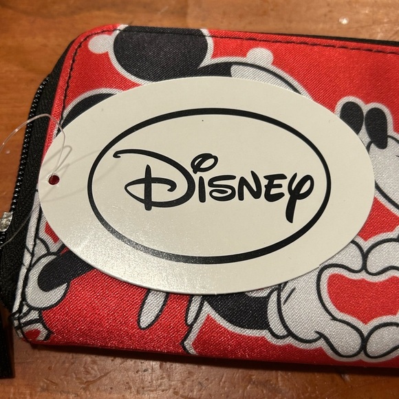 NWT Disney Mickey & Minnie Mouse Heart / Love Zip Around Wallet - Picture 8 of 10